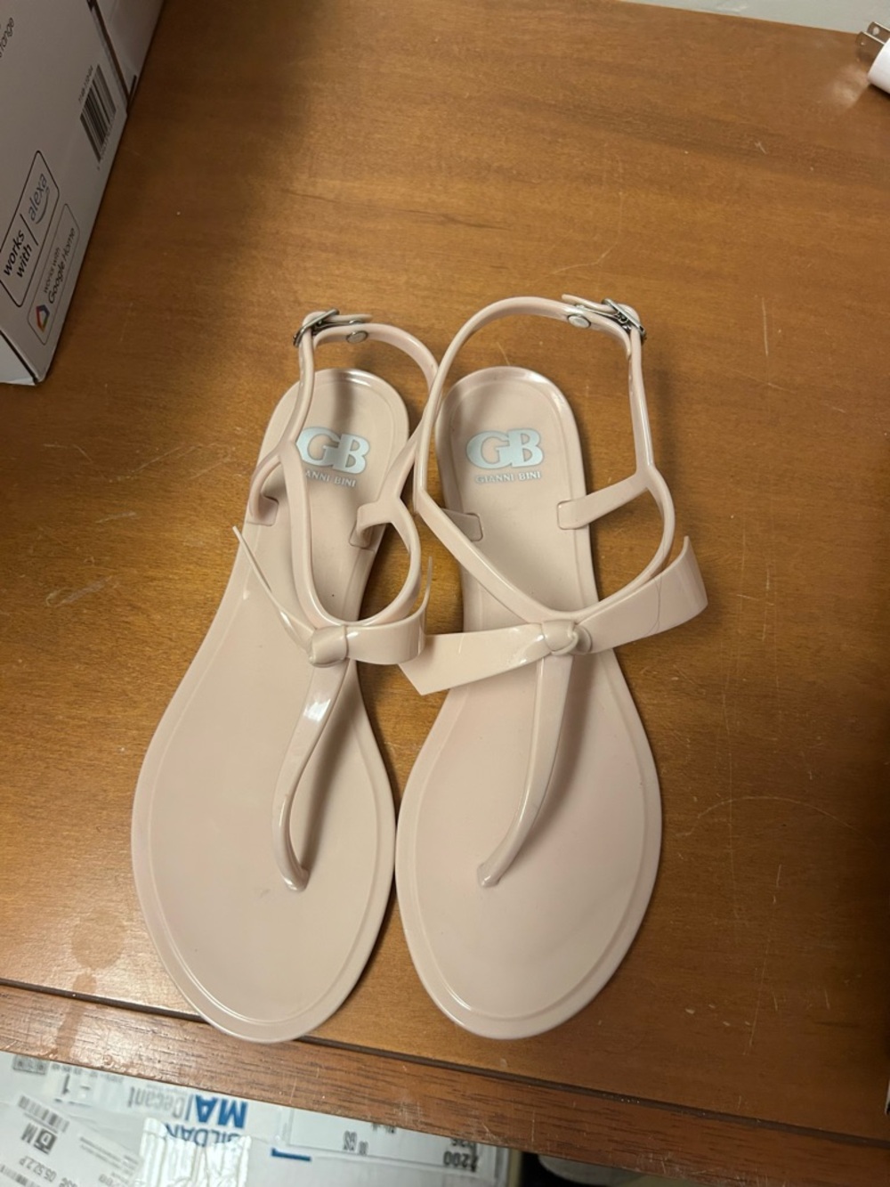 Gianni Bini Black & Beige Jelly T-Strap Sandals Duo Women’s 6
